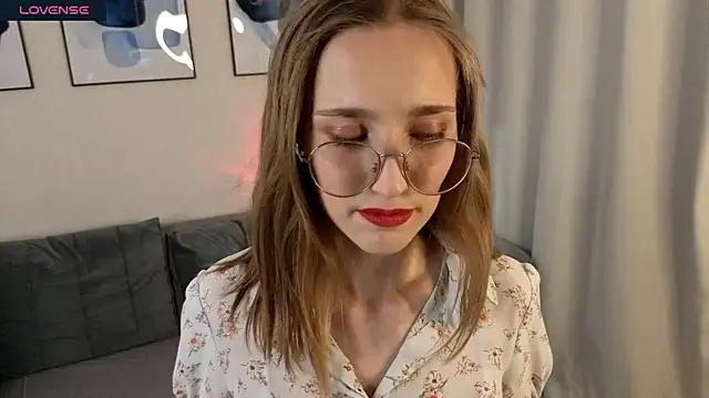 AshleyyJones online show from 05/11/26, 02:07