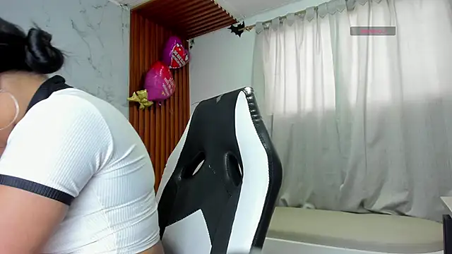 adhara  messY online show from 03/31/26, 01:13