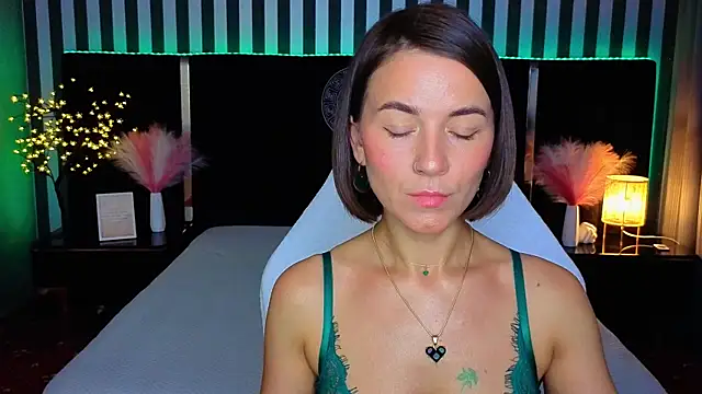GracefulMichelle online show from 06/15/26, 07:13
