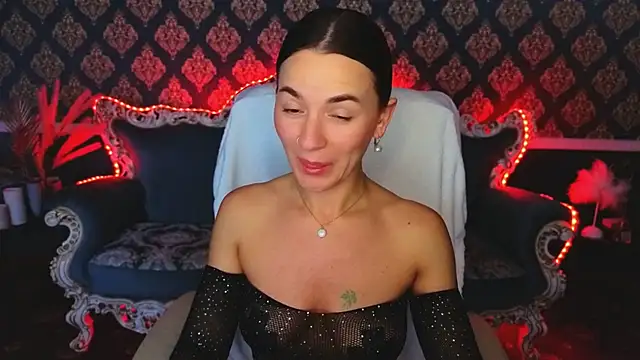 Snapshot of GracefulMichelle chatting on 04/21/26, 02:51 GracefulMichelle online show from 04/21/26, 02:51