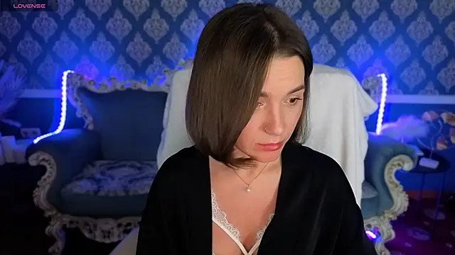 Snapshot of GracefulMichelle chatting on 03/08/26, 02:04 GracefulMichelle online show from 03/08/26, 02:04