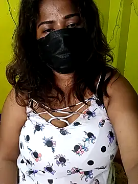 Snapshot of NISHHAA chatting on 05/05/26, 08:01 NISHHAA online show from 05/05/26, 08:01