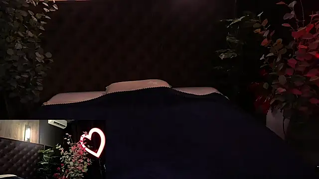 AlisaGracee online show from 05/13/26, 12:56