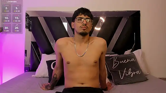 Mia Iron online show from 04/15/26, 02:21