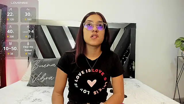Mia Iron online show from 05/20/26, 01:41