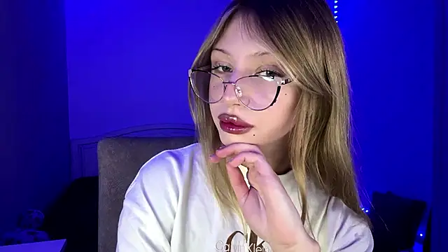 Stefifany online show from 02/27/26, 03:23