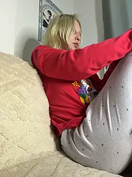 urlittlebaby666 online show from 03/02/26, 07:37