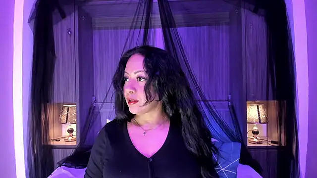 AllieBennet online show from 06/24/26, 07:44