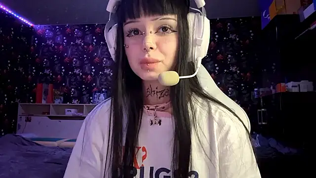 Snapshot of Luna_Sohotti chatting on 03/03/26, 03:19 Luna Sohotti online show from 03/03/26, 03:19