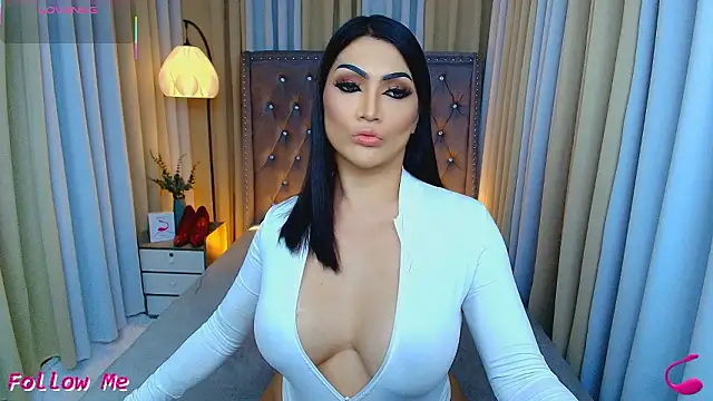 Laureen Hilton online show from 03/28/26, 12:06