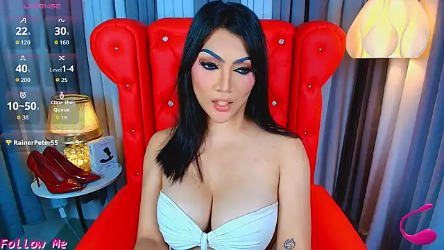 Laureen Hilton online show from 05/05/26, 01:36