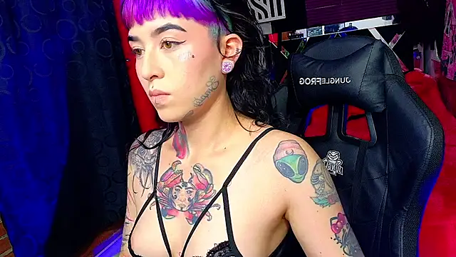 nova kitttyy online show from 04/01/26, 02:46