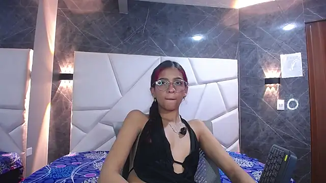 violet angel13 online show from 04/13/26, 02:32