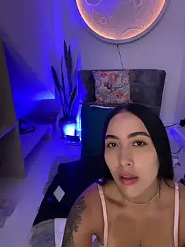 Snapshot of MegannNoireX chatting on 03/21/26, 02:13 MegannNoireX online show from 03/21/26, 02:13