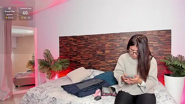 aleessiia online show from 04/08/26, 02:07