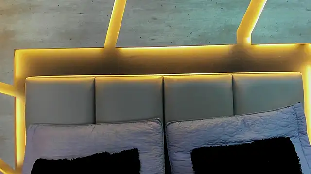 SilkNyx online show from 02/24/26, 01:23