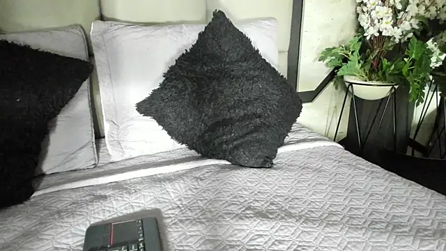 SilkNyx online show from 02/20/26, 01:24