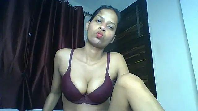 Snapshot of Rani1993 chatting on 07/20/26, 07:05 Rani1993 online show from 07/20/26, 07:05