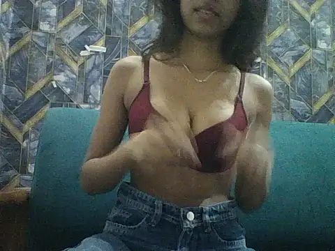 Snapshot of Rani1993 chatting on 02/22/26, 03:35 Rani1993 online show from 02/22/26, 03:35