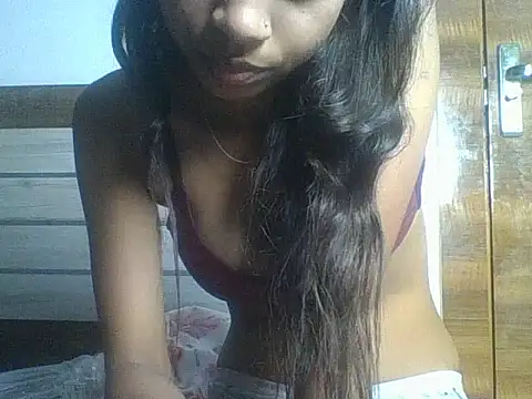 Snapshot of Rani1993 chatting on 02/21/26, 08:16 Rani1993 online show from 02/21/26, 08:16