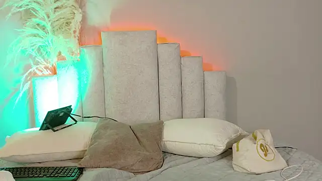 Sheinny brown1 online show from 03/18/26, 08:10