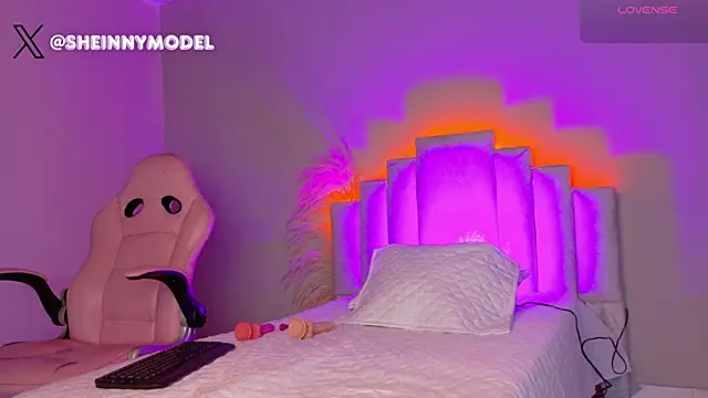 Snapshot of Sheinny_brown1 chatting on 02/27/26, 08:08 Sheinny brown1 online show from 02/27/26, 08:08