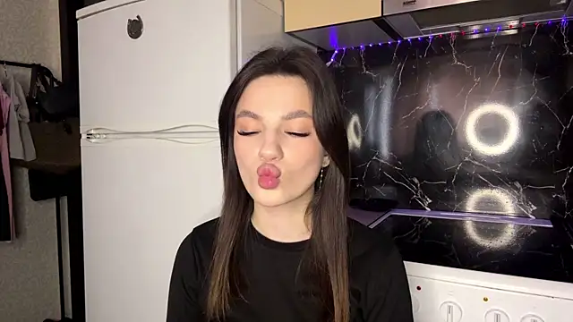 Kosandra k online show from 04/08/26, 08:16