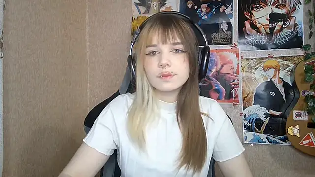 Snapshot of MilaTyan chatting on 06/13/26, 04:05 MilaTyan online show from 06/13/26, 04:05