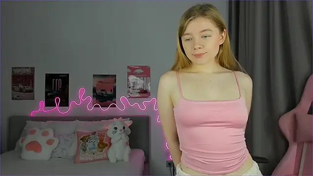 EvaRaee online show from 04/03/26, 03:35