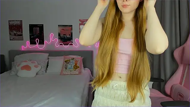 EvaRaee online show from 03/15/26, 03:57