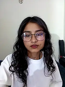 Lili  Clan online show from 04/04/26, 01:34