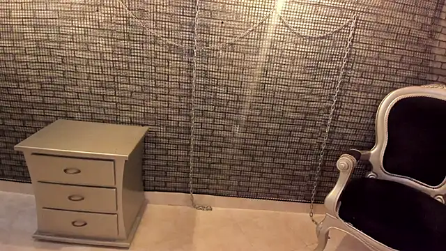 hillary bigbutt online show from 04/11/26, 06:00