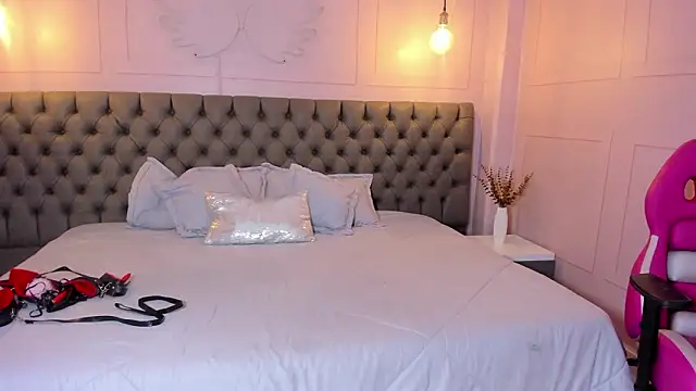 hillary bigbutt online show from 02/25/26, 11:37