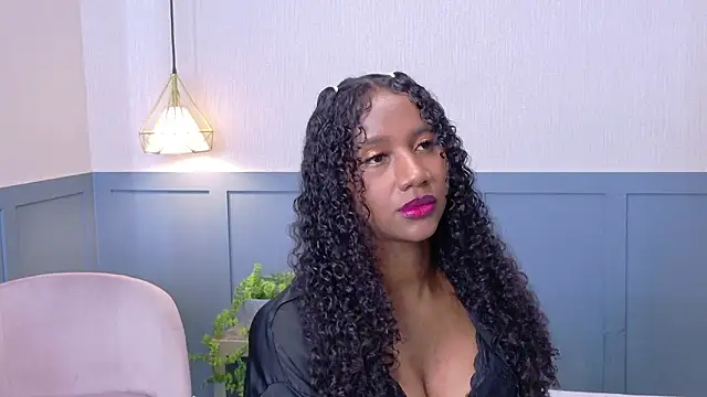 Snapshot of Chloe-Rose- chatting on 02/23/26, 04:03 Chloe-Rose- online show from 02/23/26, 04:03