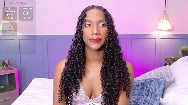Snapshot of Chloe-Rose- chatting on 03/10/26, 03:43 Chloe-Rose- online show from 03/10/26, 03:43