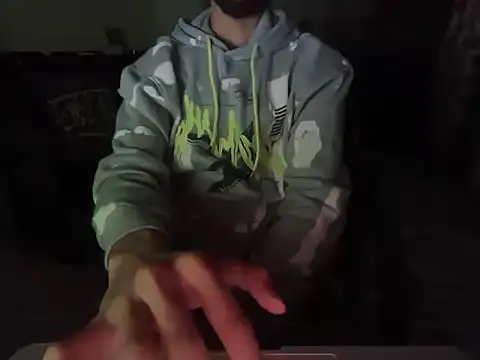 Snapshot of Robyne_xx chatting on 03/04/26, 05:31 Robyne xx online show from 03/04/26, 05:31