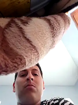 Snapshot of Chanwir32 chatting on 02/17/26, 02:25 Chanwir32 online show from 02/17/26, 02:25