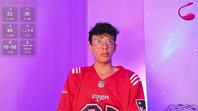 Snapshot of Maxfrost1 chatting on 03/01/26, 01:27 Maxfrost1 online show from 03/01/26, 01:27