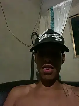 Snapshot of Alee_2005 chatting on 03/01/26, 08:47 Alee 2005 online show from 03/01/26, 08:47