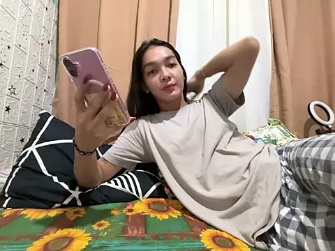 Snapshot of bigcock_farrah chatting on 02/25/26, 02:01 bigcock farrah online show from 02/25/26, 02:01