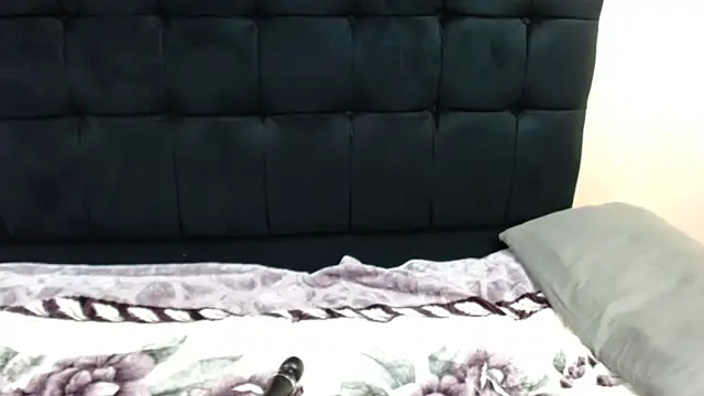 OnionBooty3573 online show from 05/07/26, 08:01