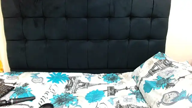 OnionBooty3573 online show from 04/10/26, 02:29