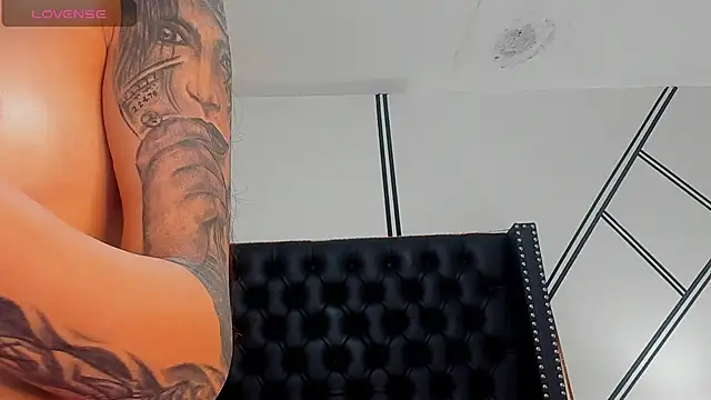 Snapshot of evangeline_valencia chatting on 02/19/26, 09:34 evangeline valencia online show from 02/19/26, 09:34