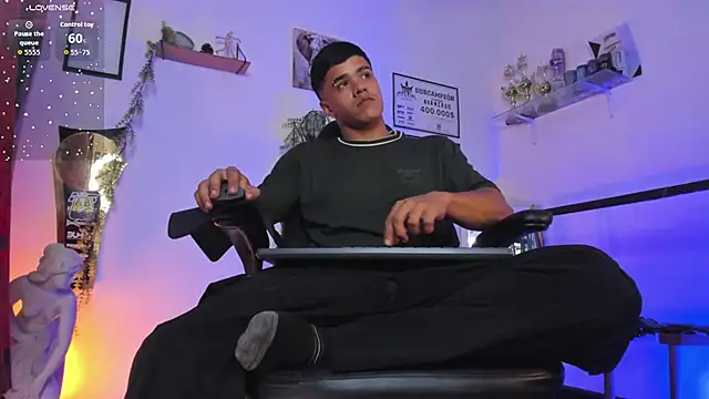 Rob zaens33 online show from 03/26/26, 02:26