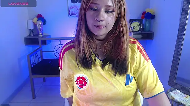Snapshot of _carlotta_x chatting on 07/04/26, 03:24 carlotta x online show from 07/04/26, 03:24