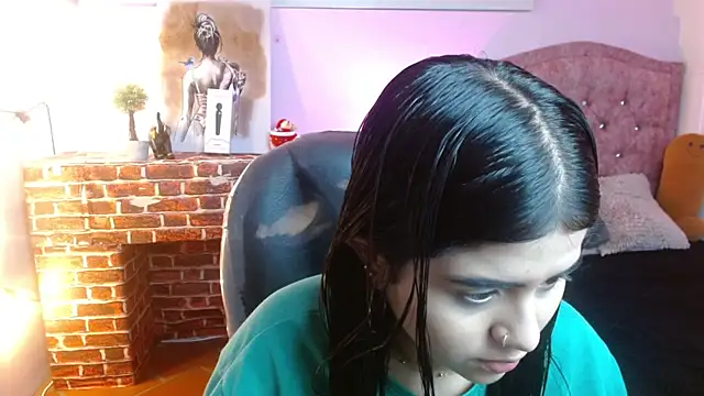 mila quin online show from 04/05/26, 12:56