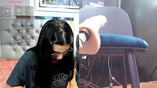 mila quin online show from 05/13/26, 08:05