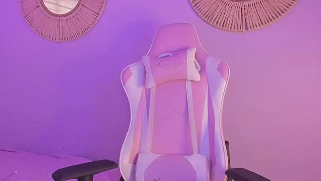 Lummii  online show from 03/04/26, 07:10