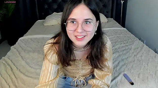 leylamirage online show from 03/12/26, 12:20