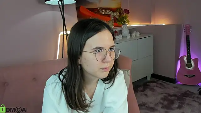 leylamirage online show from 03/13/26, 01:49